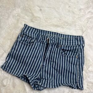 4 American eagle shorts